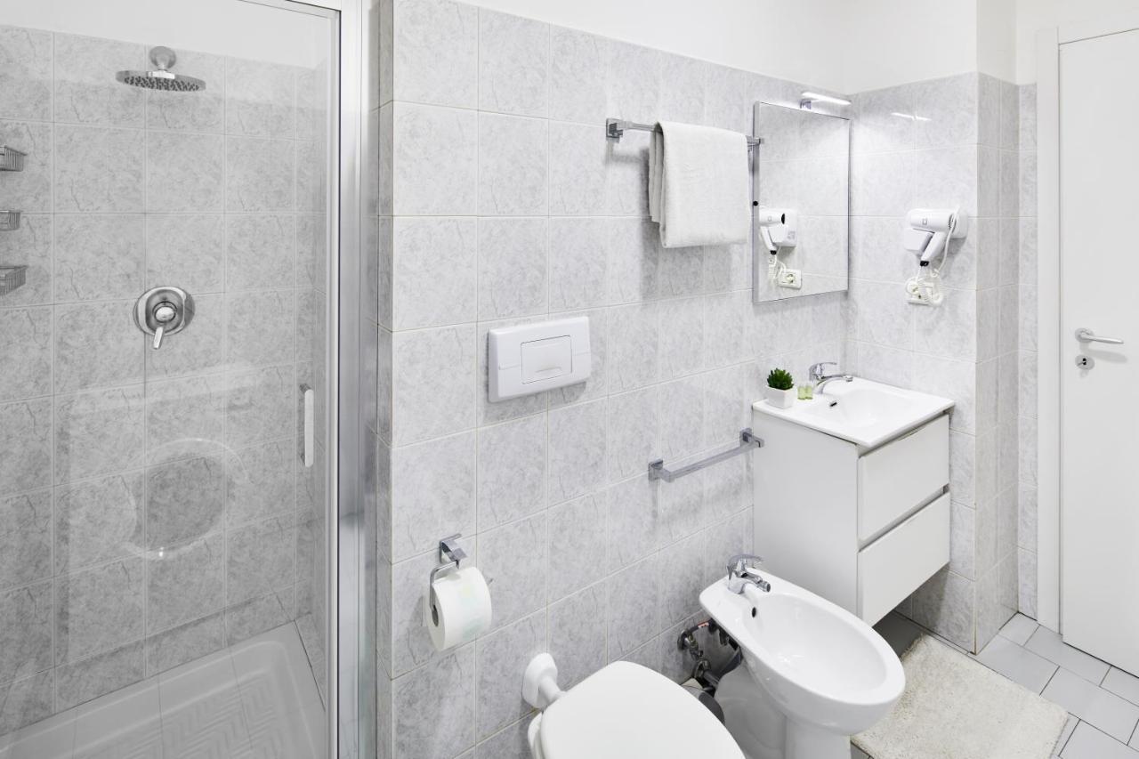 House Naviglio Quattro Leilighet Milano Eksteriør bilde